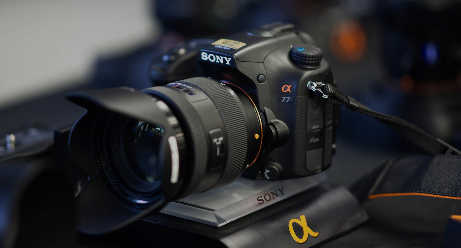 Sony A77